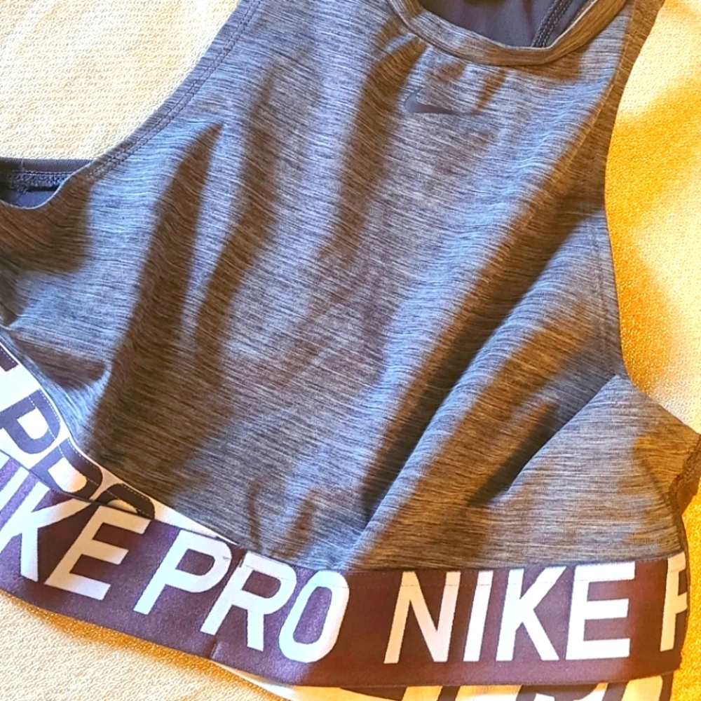 Nike pro dri fit sports bra